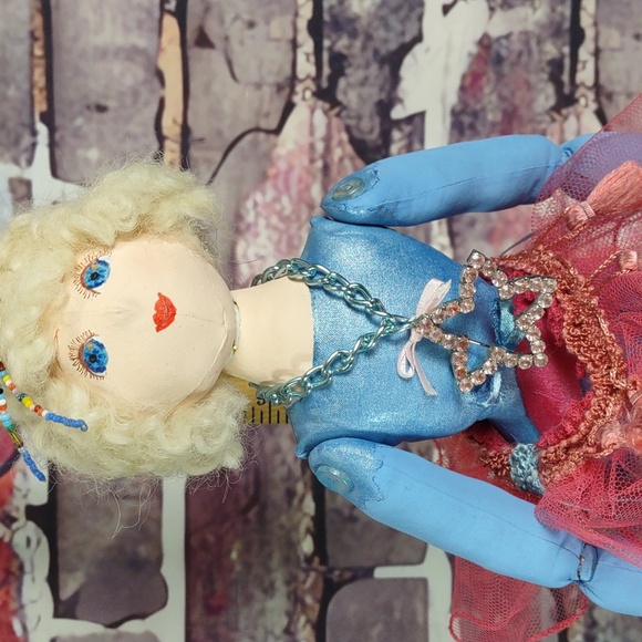 Artisan Crafted Elinor Peace Bailey Design Fantasy Fabric Arts Doll - Picture 10 of 11
